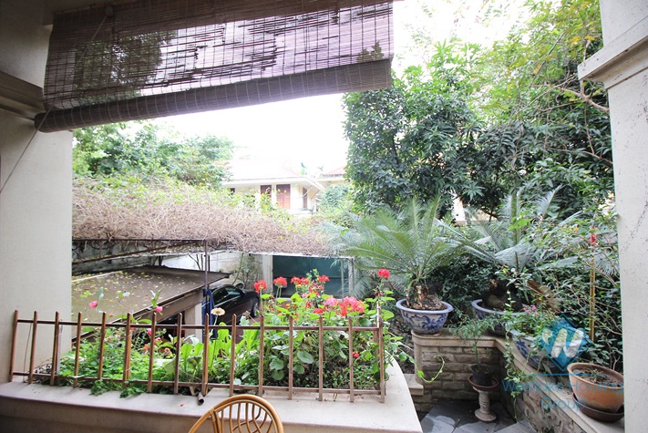 Green villa for rent in Tay Ho, Ha Noi